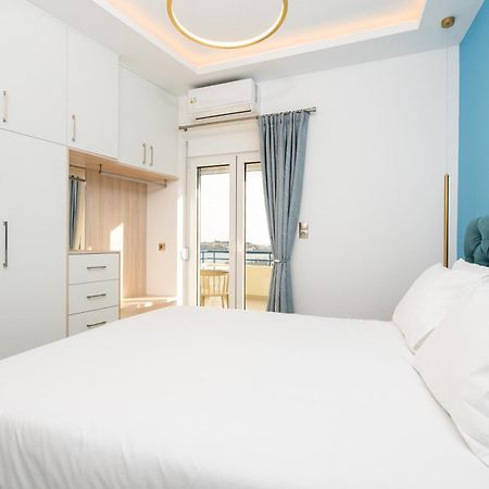 Secret View Apartment, With Private Jacuzzi 罗希姆诺 外观 照片