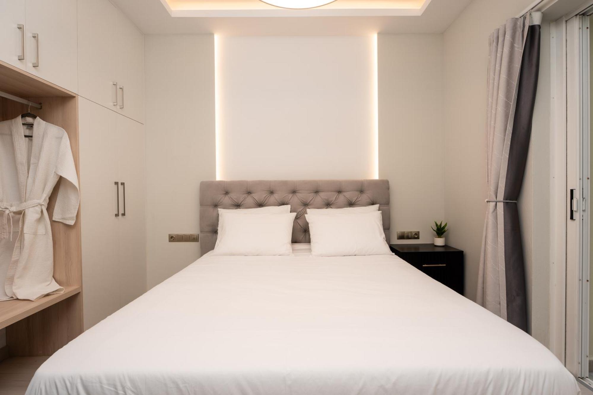 Secret View Apartment, With Private Jacuzzi 罗希姆诺 外观 照片